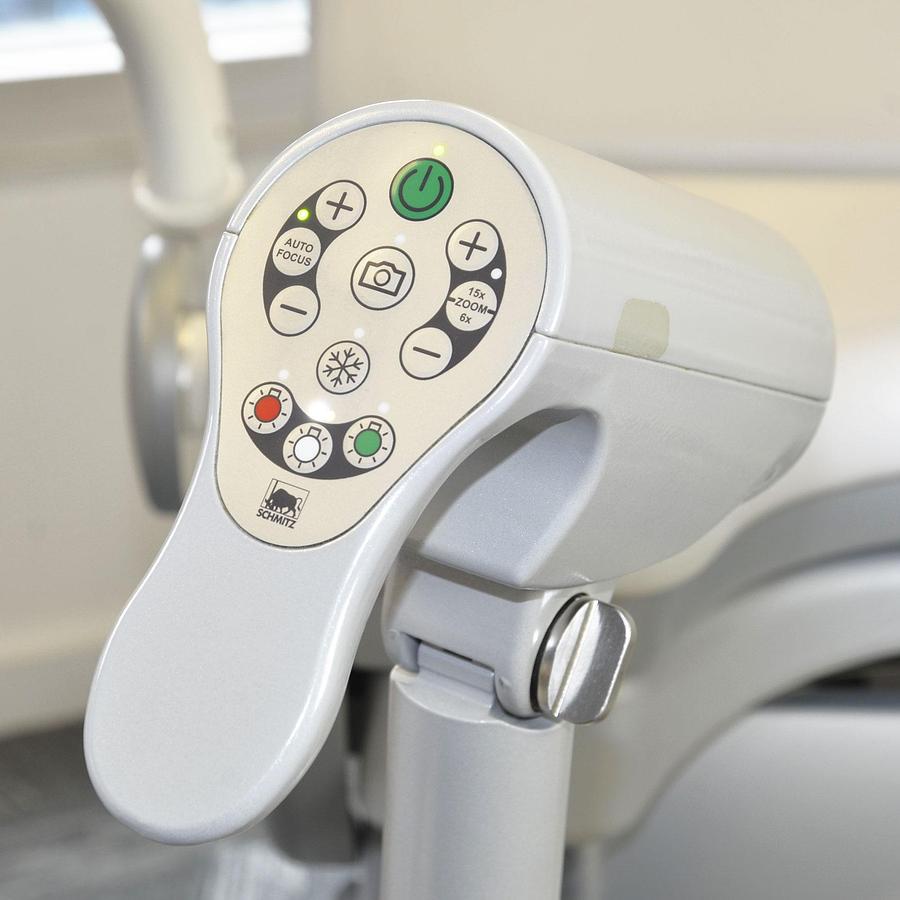 D'occasion FAUTEUIL GYNÉCOLOGIQUE SCHMITZ MEDI-MATIC AVEC VIDEO COLPOSCOPE VIDAN INTEGRÉ ET ECRAN