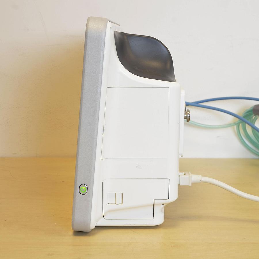 D'occasion MONITEUR DE SIGNES VITAUX SPACELABS TOUCH SCREEN QUBE 91390 ADULTE