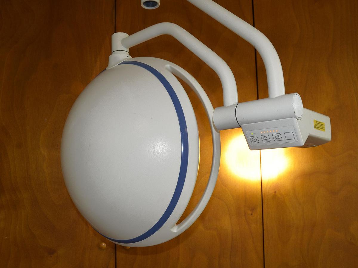 D'occasion ECLAIRAGE OPÉRATOIRE DRAGER SOLA MOBILE