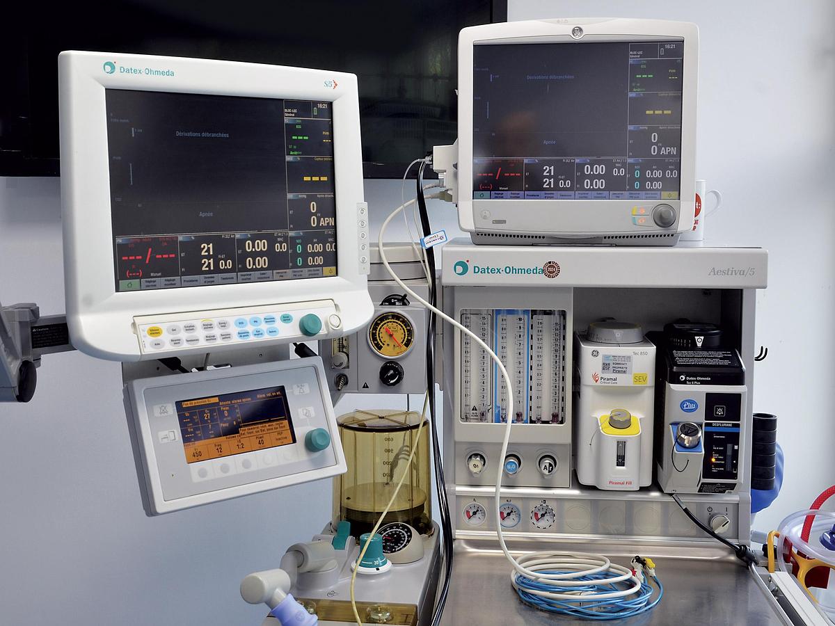 D'occasion STATION COMPLETE RESPIRATEUR D’ANESTHÉSIE MOBILE DATEX-OHMEDA AESTIVA/5 7900