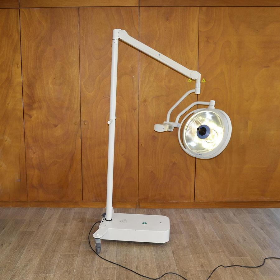 D'occasion ECLAIRAGE OPÉRATOIRE DRAGER SOLA MOBILE