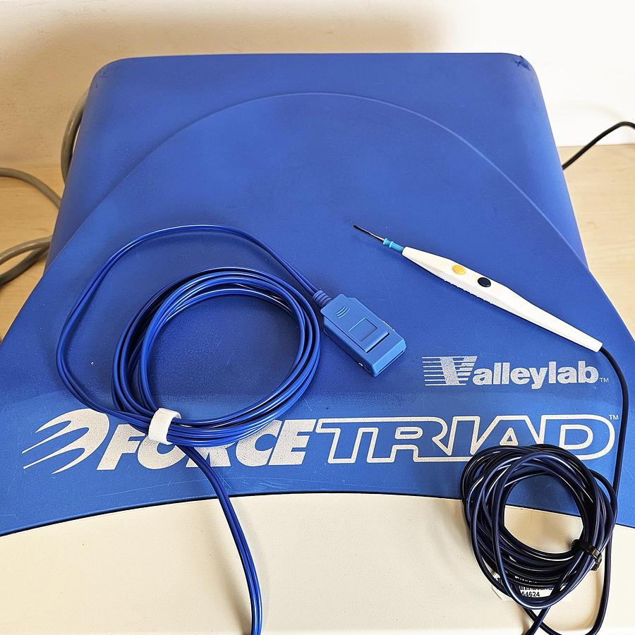 D'occasion BISTOURI ELECTRIQUE VALLEYLAB FORCE TRIAD
