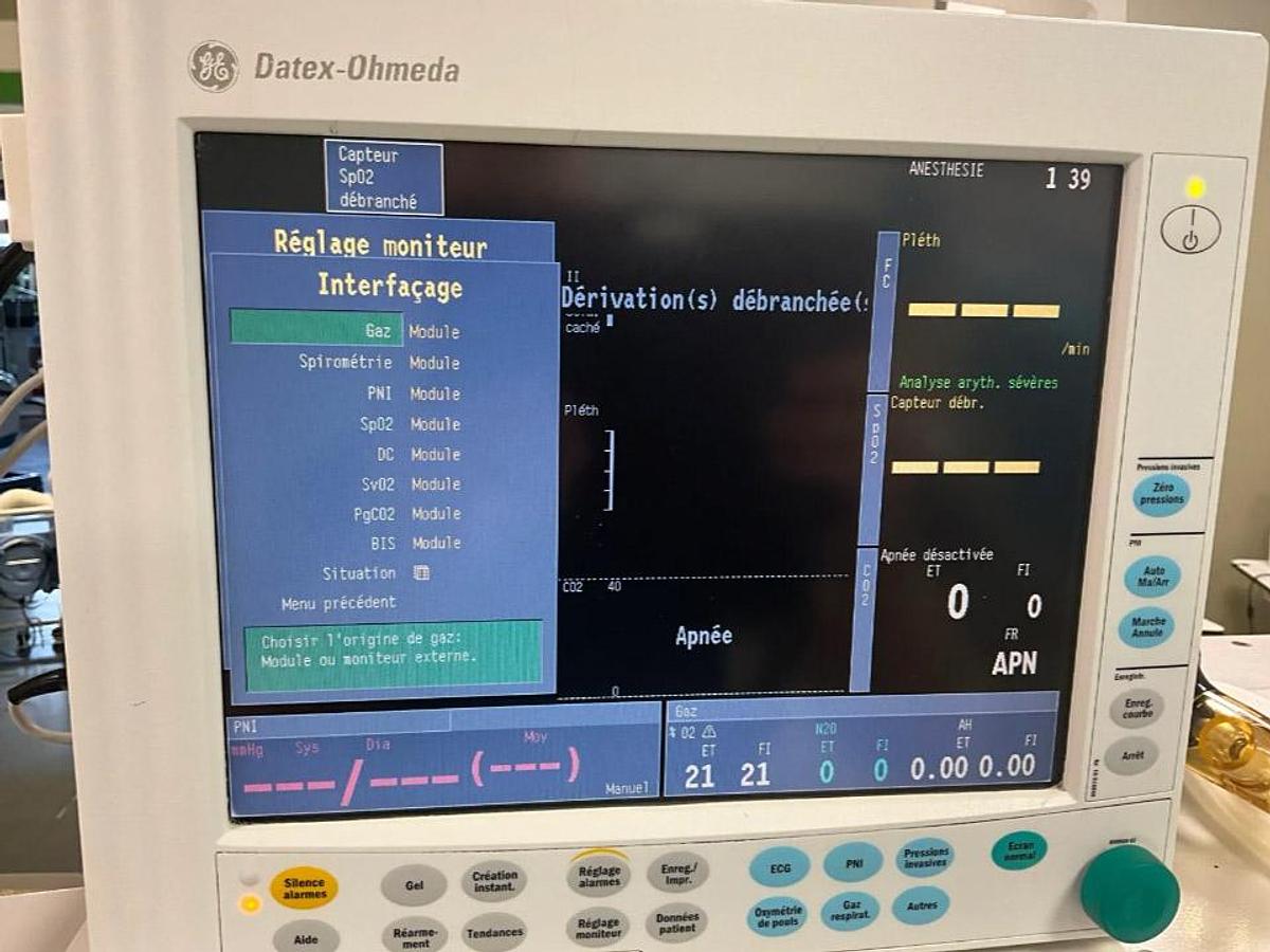 D'occasion STATION COMPLETE RESPIRATEUR D’ANESTHÉSIE MOBILE DATEX-OHMEDA AESTIVA 3000