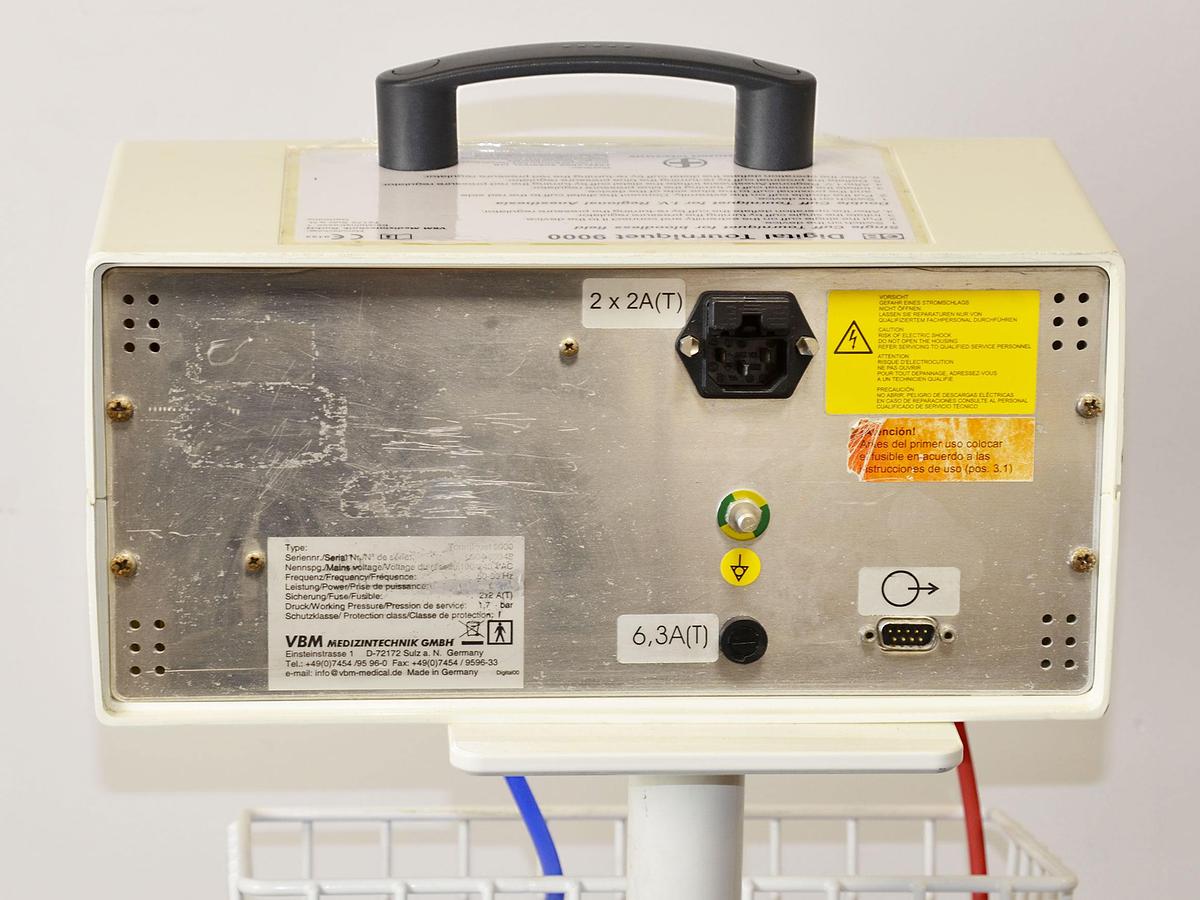 D'occasion GARROT ELECTRIQUE TOURNIQUET VBM 9000 A DOUBLE SORTIE