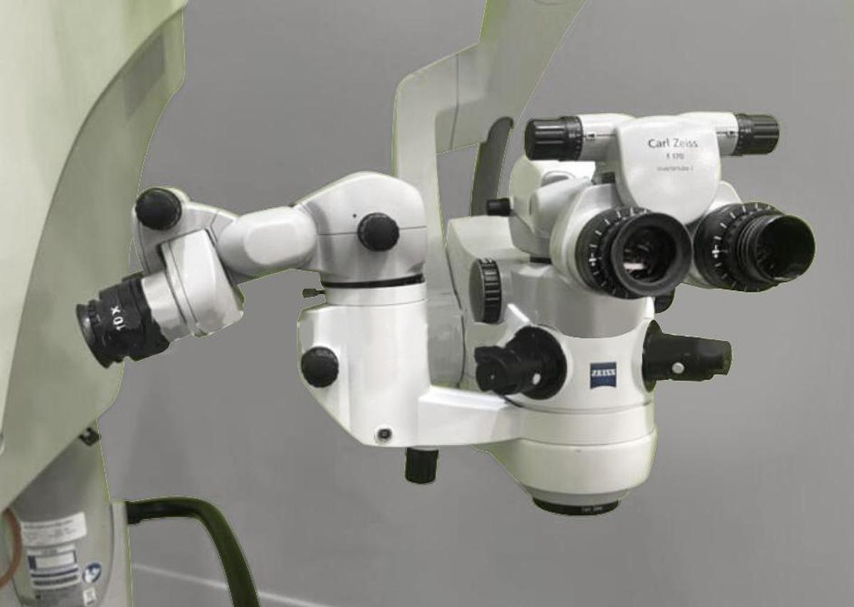 D'occasion MICROSCOPE OPERATOIRE D'OPHTALMOLOGIE KARL ZEISS LUMERA 700