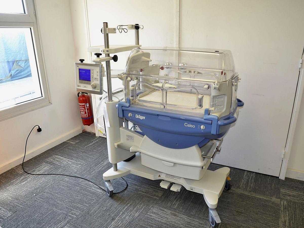 D'occasion COUVEUSE DRAGER CALEO AVEC MATELAS