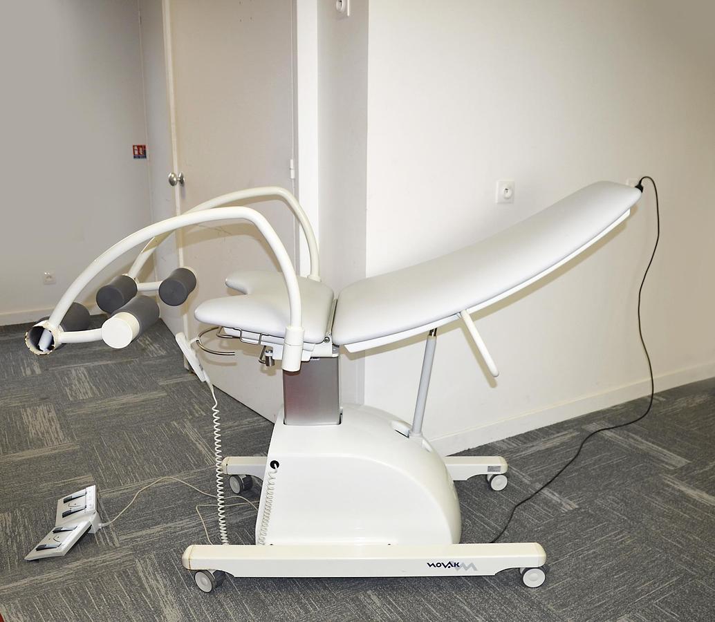 D'occasion TABLE DE CONSULTATION GYNECOLOGIQUE NOVAK N DUO