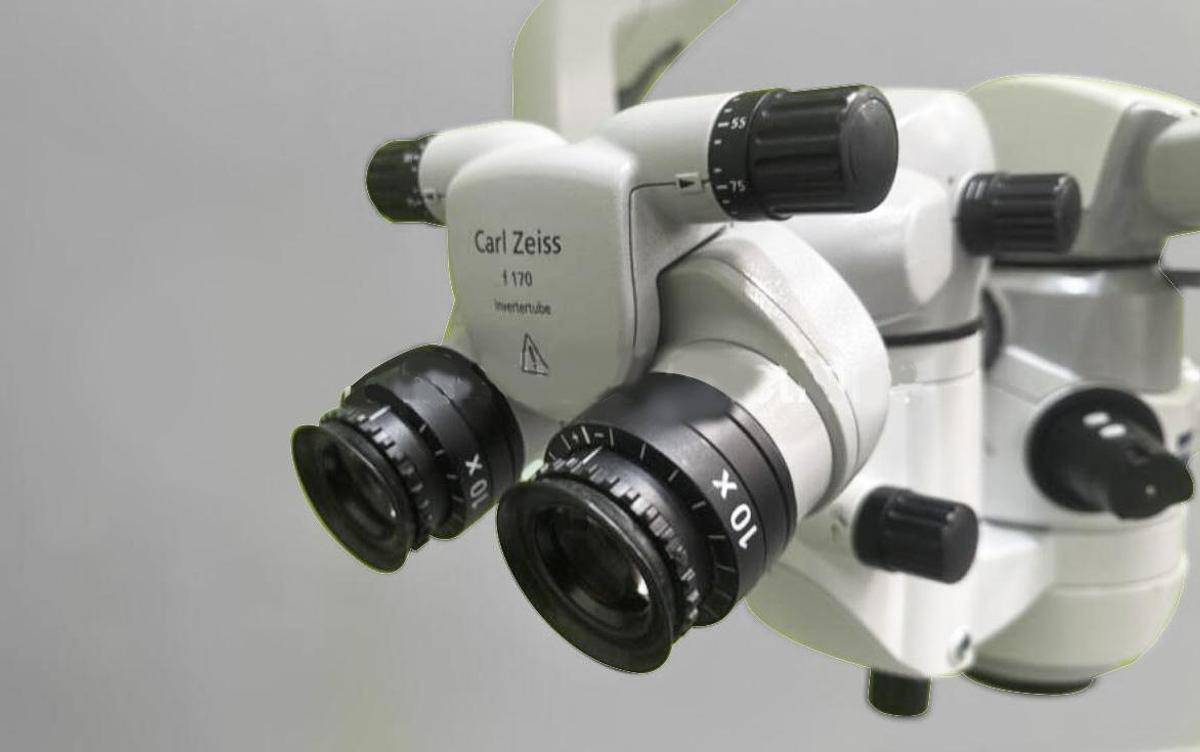 D'occasion MICROSCOPE OPERATOIRE D'OPHTALMOLOGIE KARL ZEISS LUMERA 700