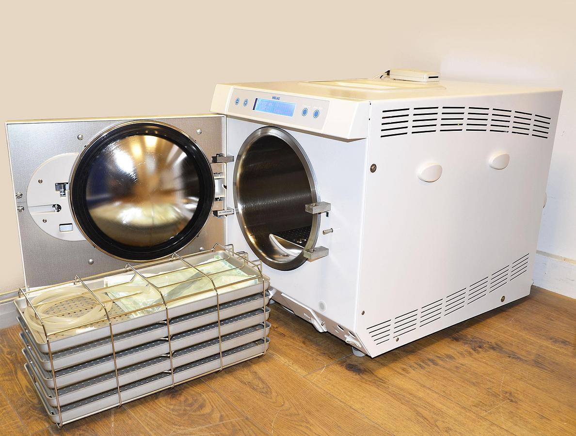 D'occasion AUTOCLAVE MELAG EUROKLAV 23 VS+
