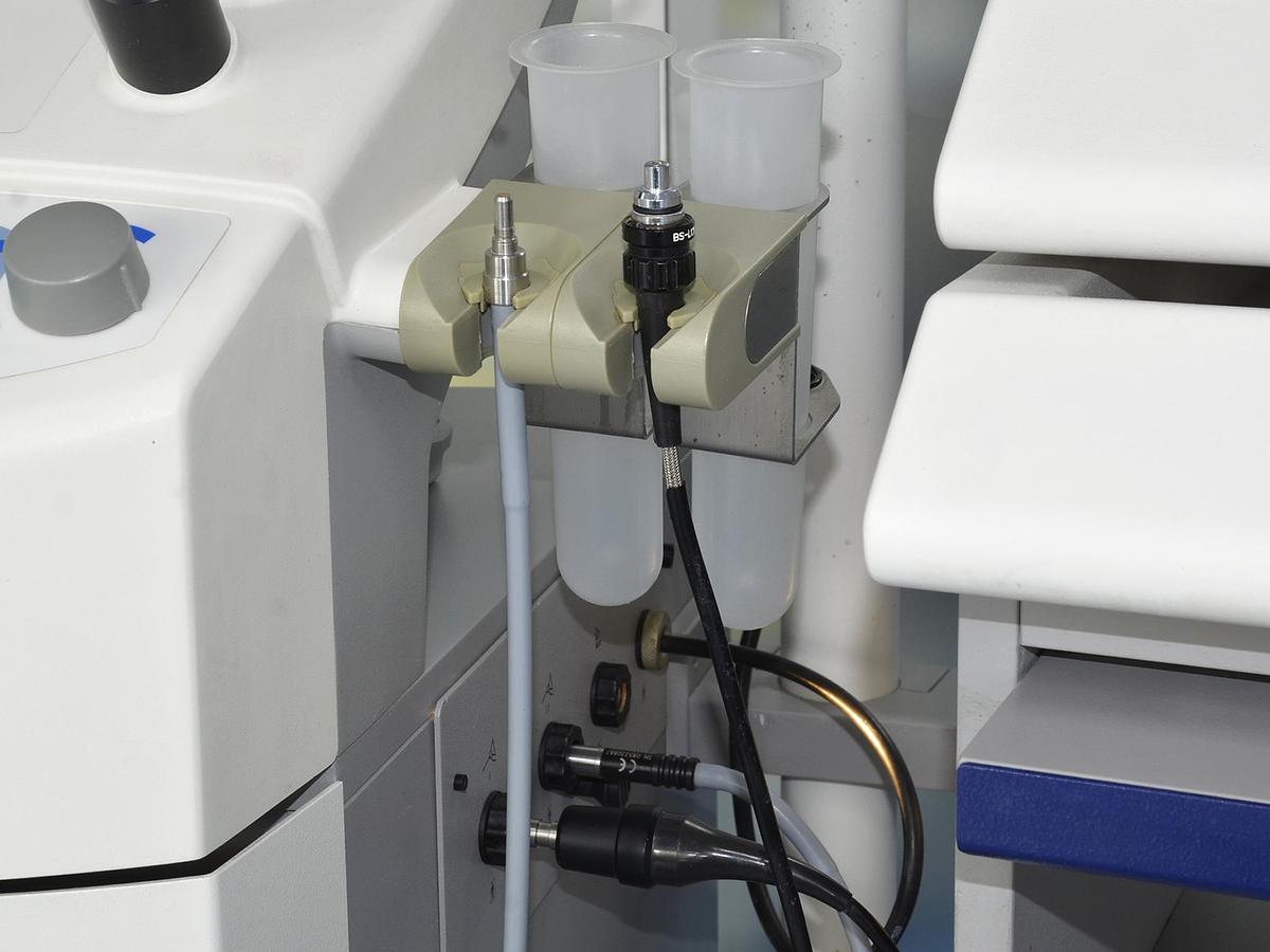 D'occasion UNITÉ DE CONSULTATION ORL ATMOS C31 AVEC MICROSCOPE KARL ZEISS PICO 