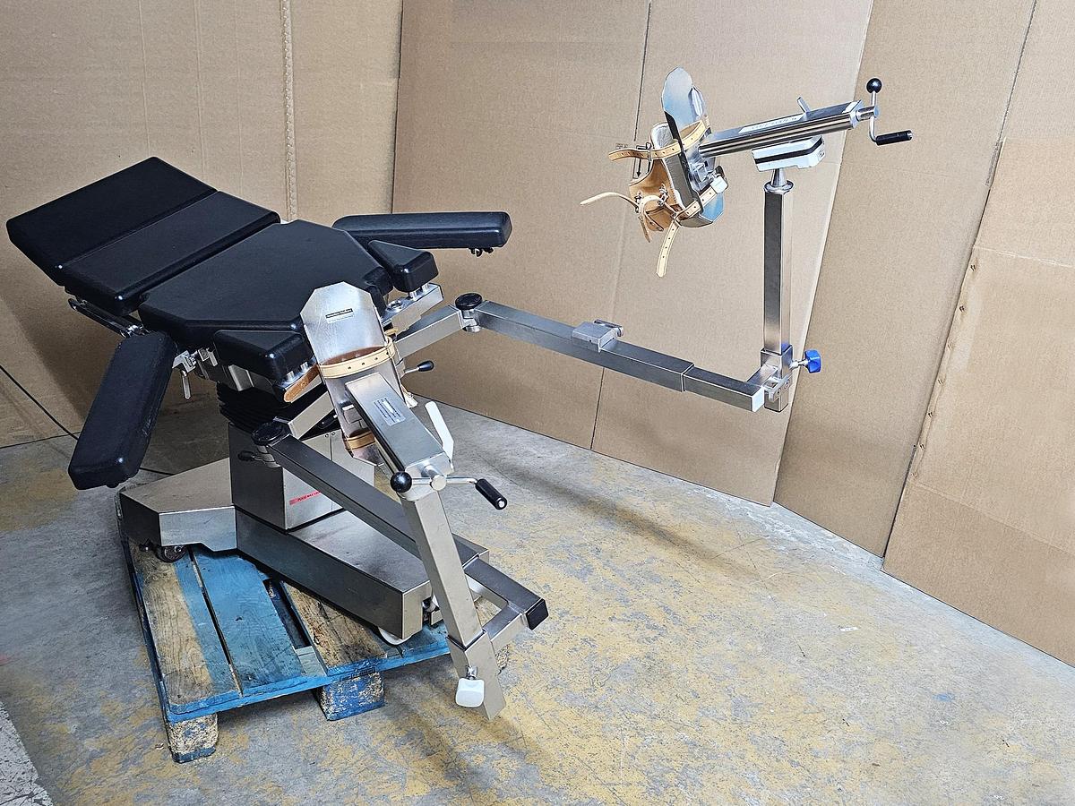 D'occasion TABLE D'OPÉRATION MAQUET ORTHOSTAR AVEC EXTENTIONS ORTHOPÉDIQUE