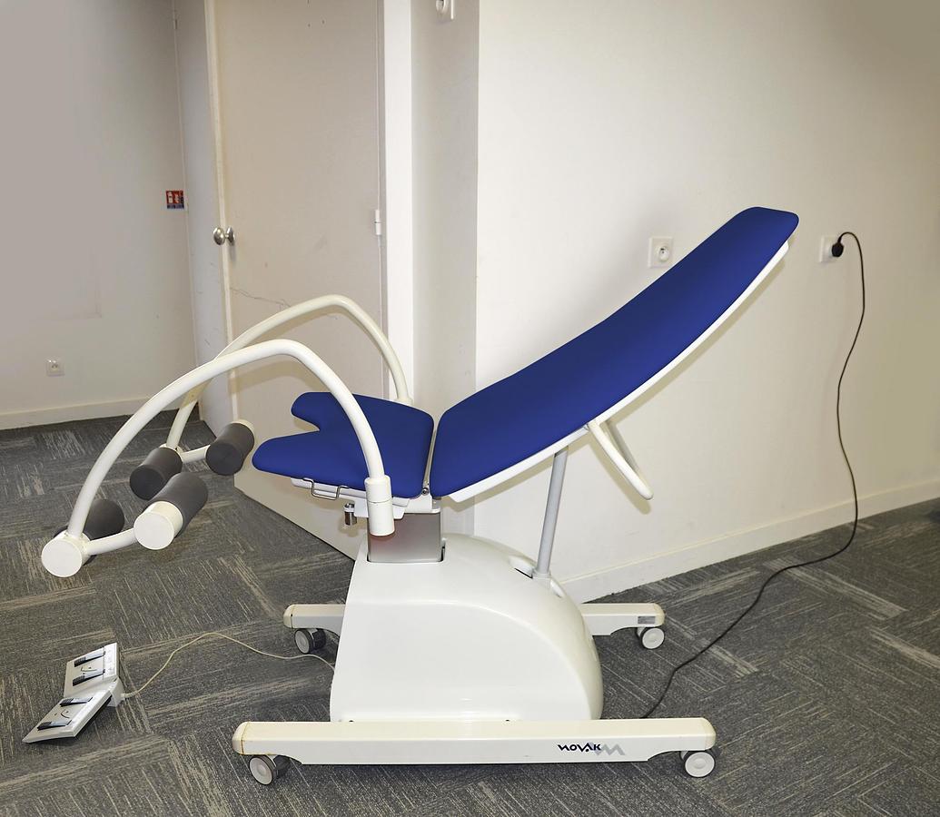 D'occasion TABLE DE CONSULTATION GYNECOLOGIQUE NOVAK N DUO