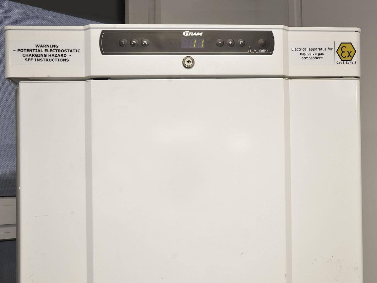 D'occasion ARMOIRE REFRIGERÉE GRAM TYPE RR410LG-346 LITRES