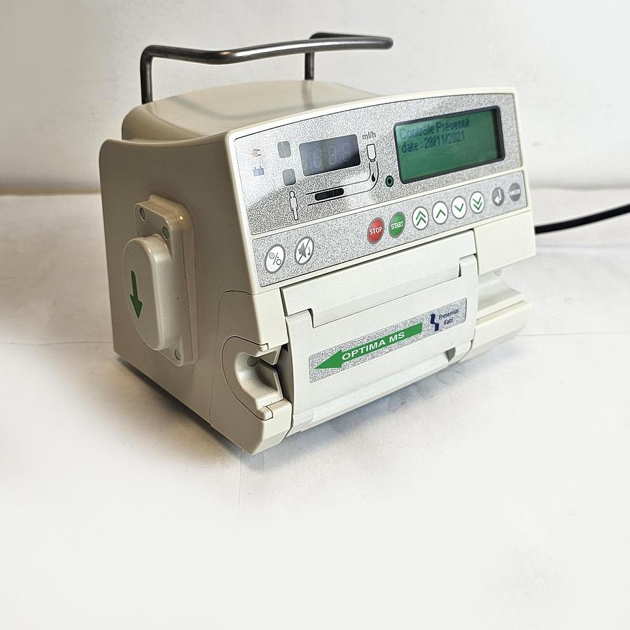 D'occasion POMPE POUR PERFUSION FRESENIUS OPTIMA MS IEC