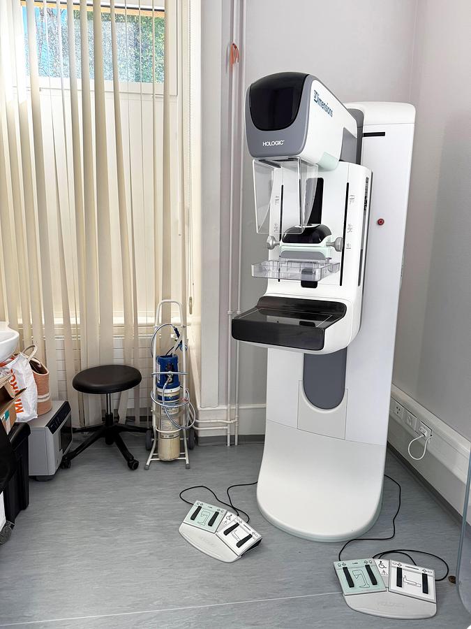 D'occasion MAMMOGRAPHE HOLOGIC 3DIMENSIONS 2D AWS 9000 avec détecteur sélénium amorphe