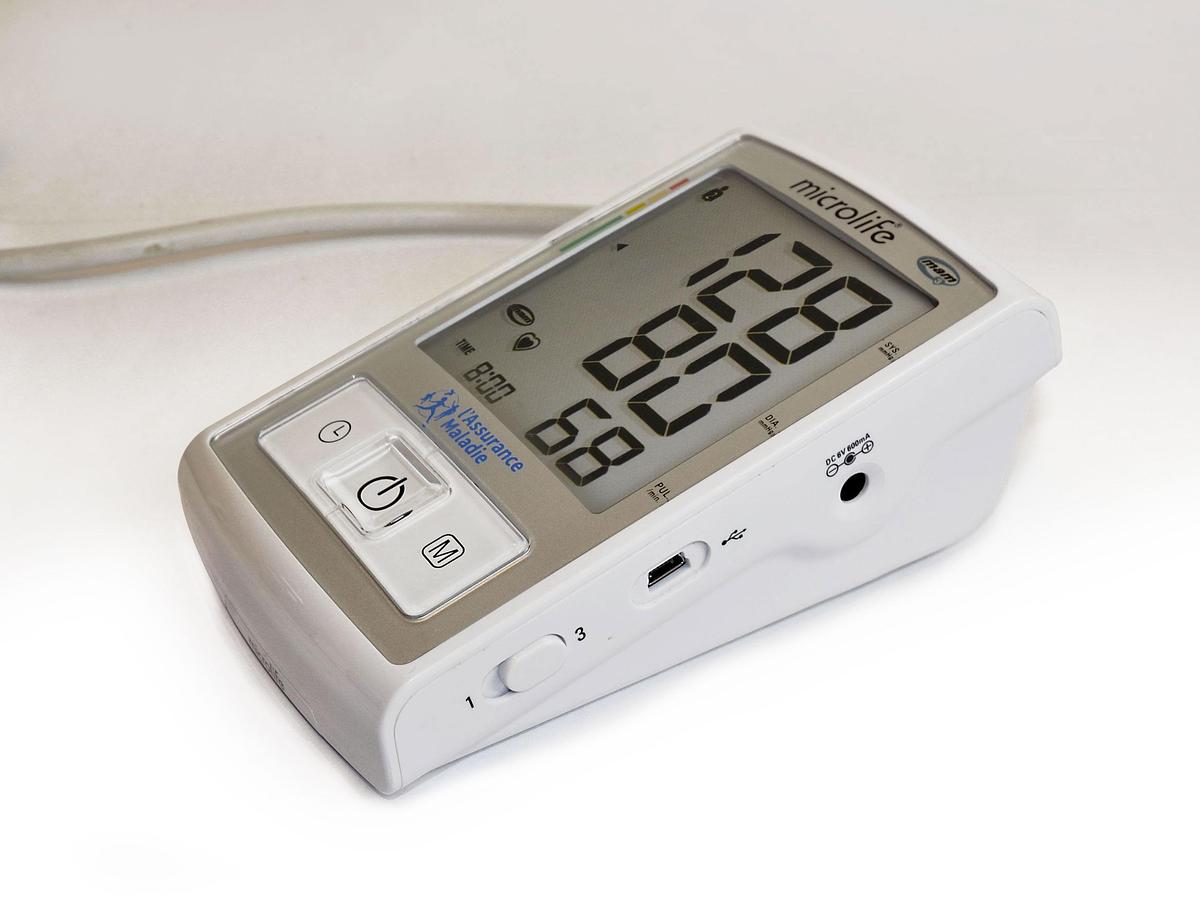 D'occasion TENSIOMÈTRE ET BRASSARD MICROLIFE
