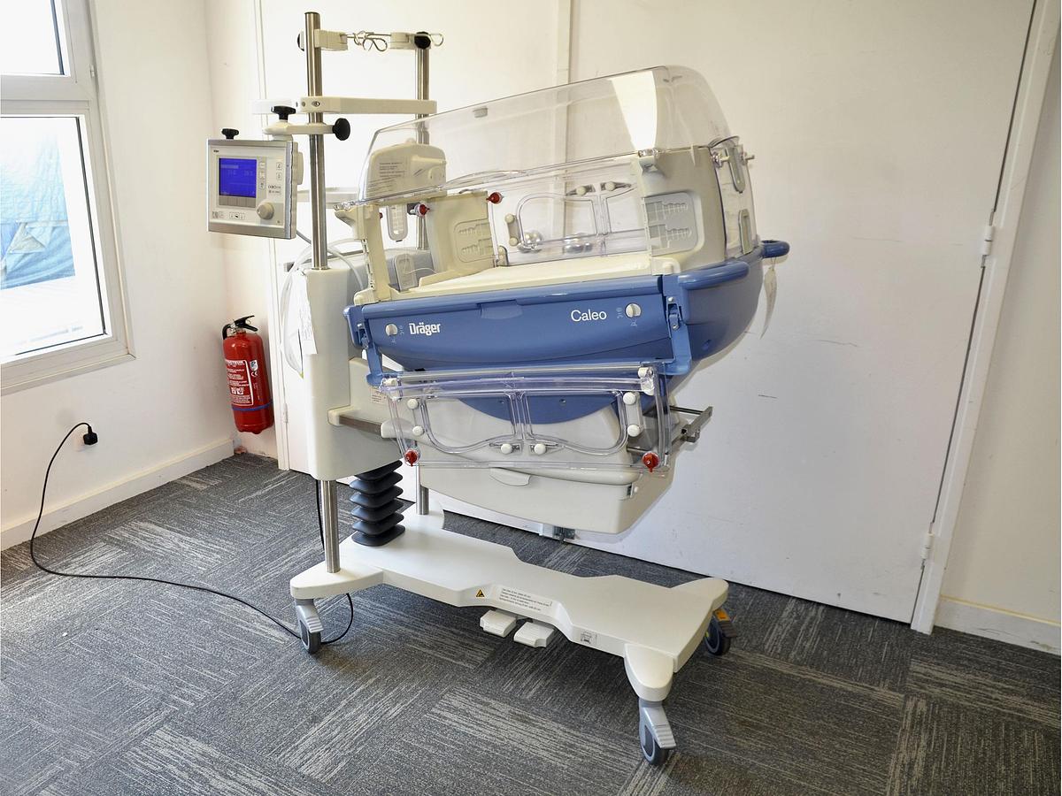 D'occasion COUVEUSE DRAGER CALEO AVEC MATELAS