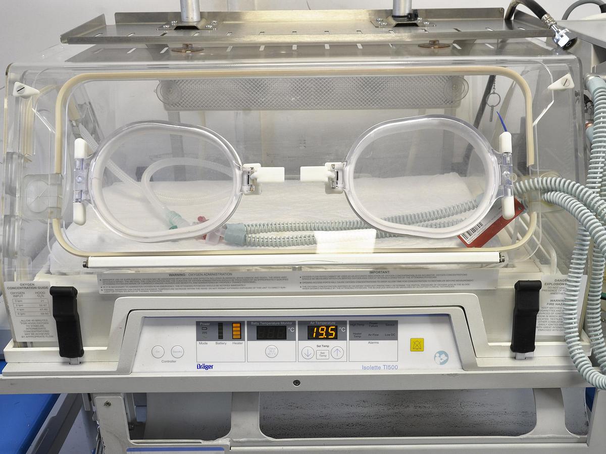 D'occasion COUVEUSE INCUBATEUR DE TRANSPORT DRAGER ISOLETTE TI500