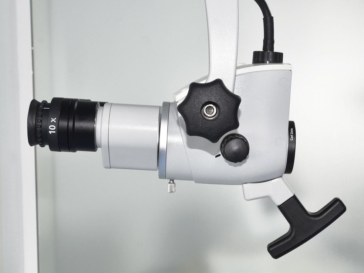 D'occasion UNITÉ DE CONSULTATION ORL ATMOS C31 AVEC MICROSCOPE KARL ZEISS PICO 