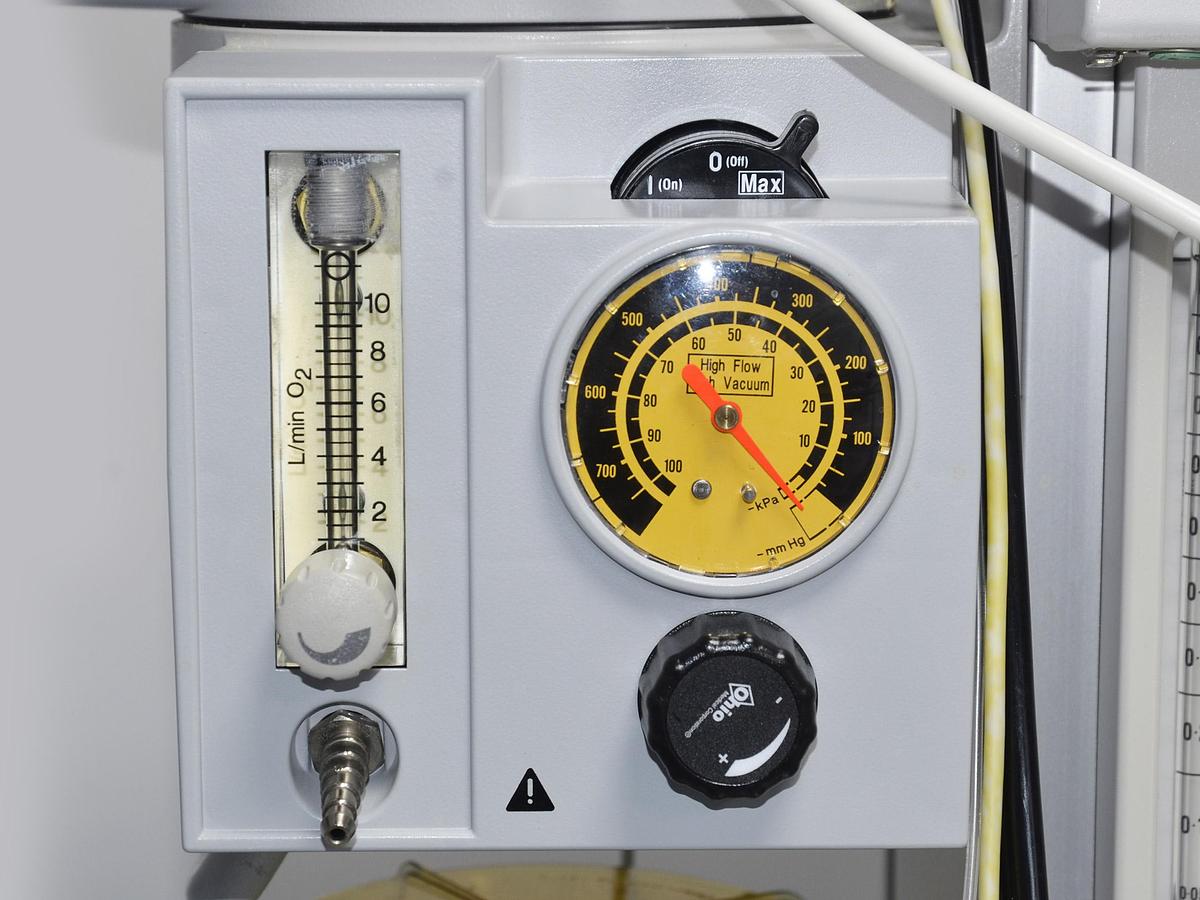 D'occasion STATION COMPLETE RESPIRATEUR D’ANESTHÉSIE MOBILE DATEX-OHMEDA AESTIVA/5 7900