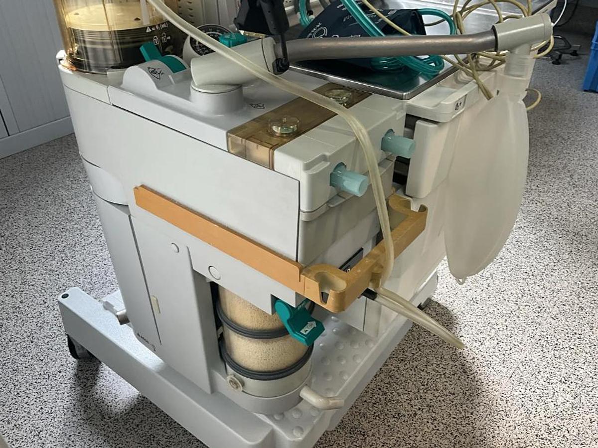 D'occasion STATION COMPLETE RESPIRATEUR D’ANESTHÉSIE MOBILE DATEX-OHMEDA AESTIVA/5 7900