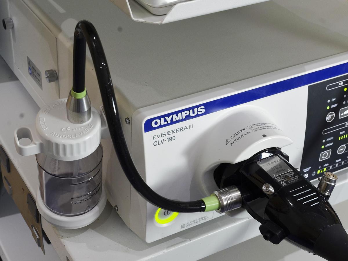 D'occasion COLONNE OLYMPUS EXERA III CV190 AVEC 2 ENDOSCOPES