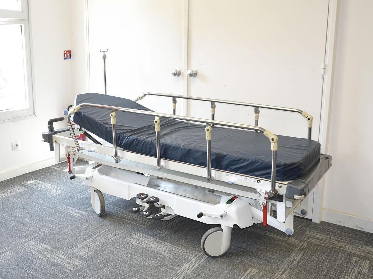 D'occasion CHARIOT DE TRANSPORT PATIENT HUNTLEIGH LIFEGUARD