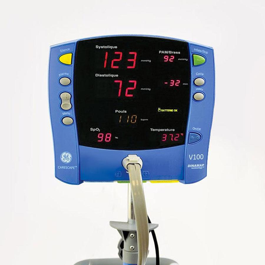 D'occasion MONITEUR MULTIPARAMÉTRIQUE GENERAL ELECTRIC DINAMAP CARESCAPE V100 SUR PIED