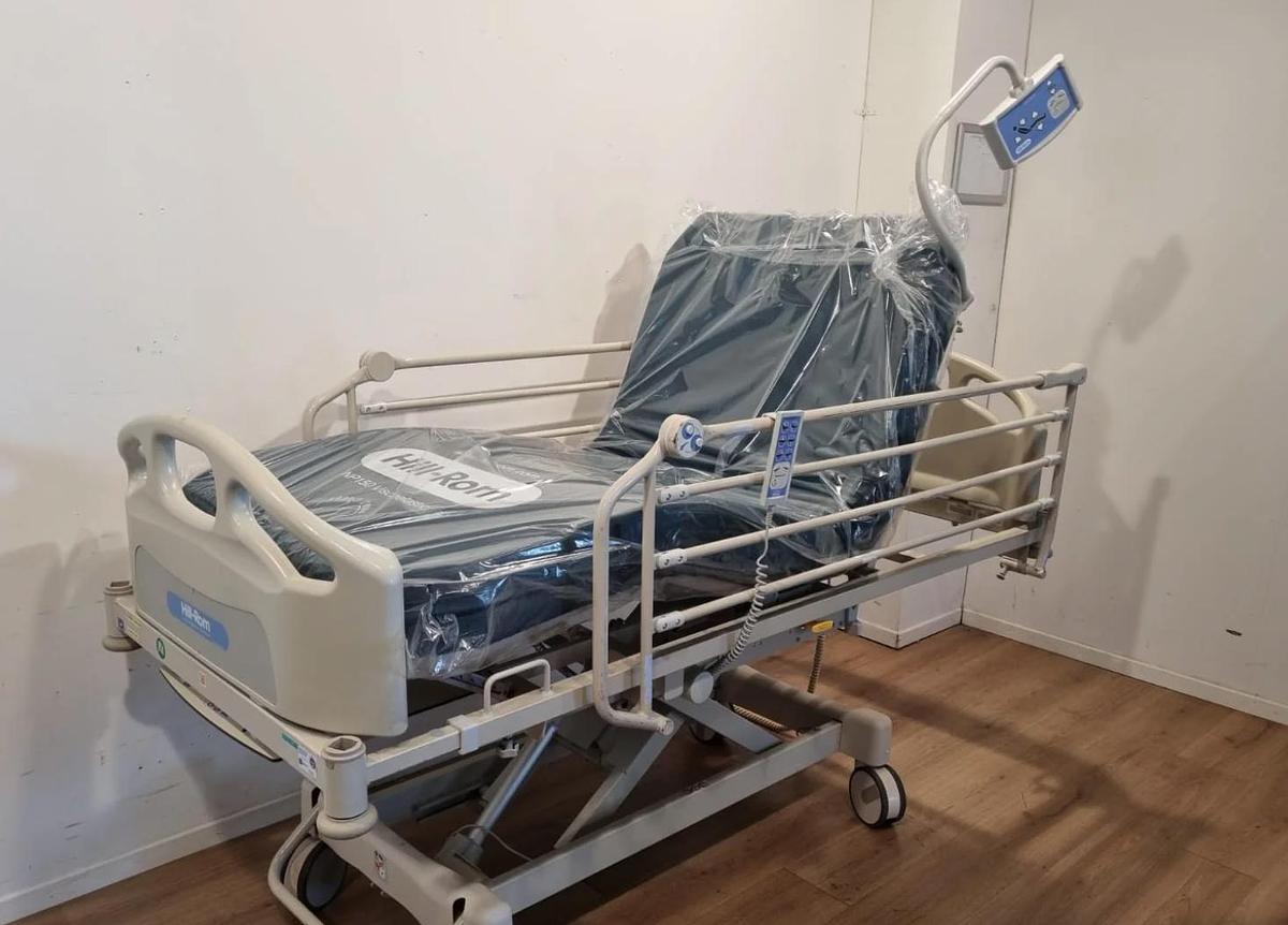 D'occasion LIT d'HOPITAL HILLROM AVANT GUARD 800 SEMI IC