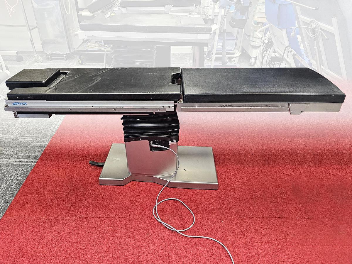 D'occasion TABLE D'OPERATION ELECTRIQUE ALM STERIS ST