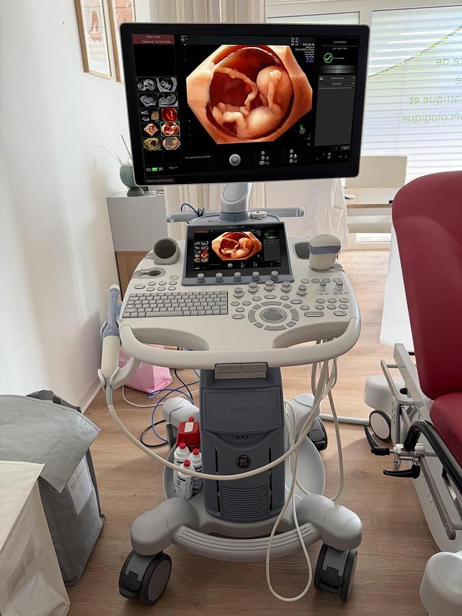 D'occasion ECHOGRAPHE GE HEALTHCARE VOLUSON S8 BT22