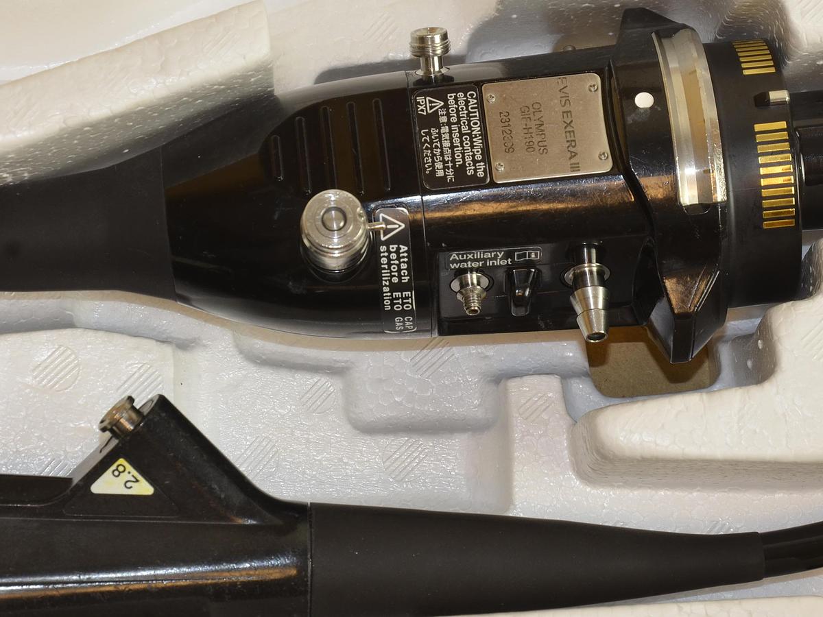 D'occasion COLONNE OLYMPUS EXERA III CV190 AVEC 2 ENDOSCOPES