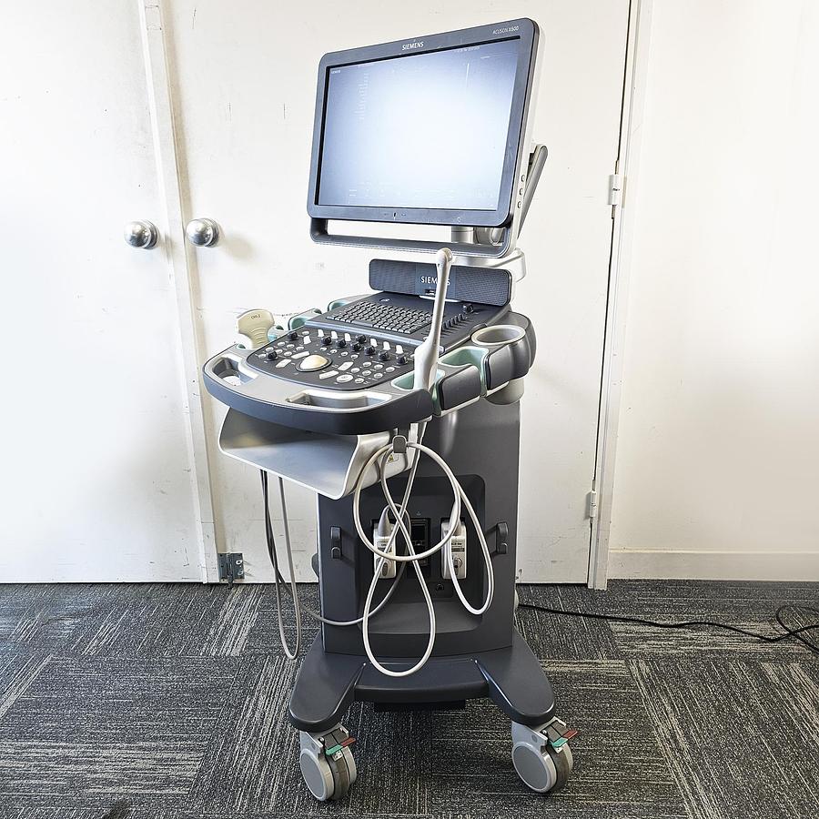 D'occasion ECHOGRAPHE SEIMENS ACUSON X600