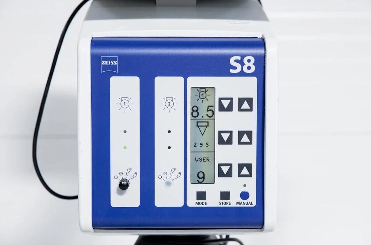 D'occasion MICROSCOPE CHIRURGICAL ZEISS OPMI VARIO S88