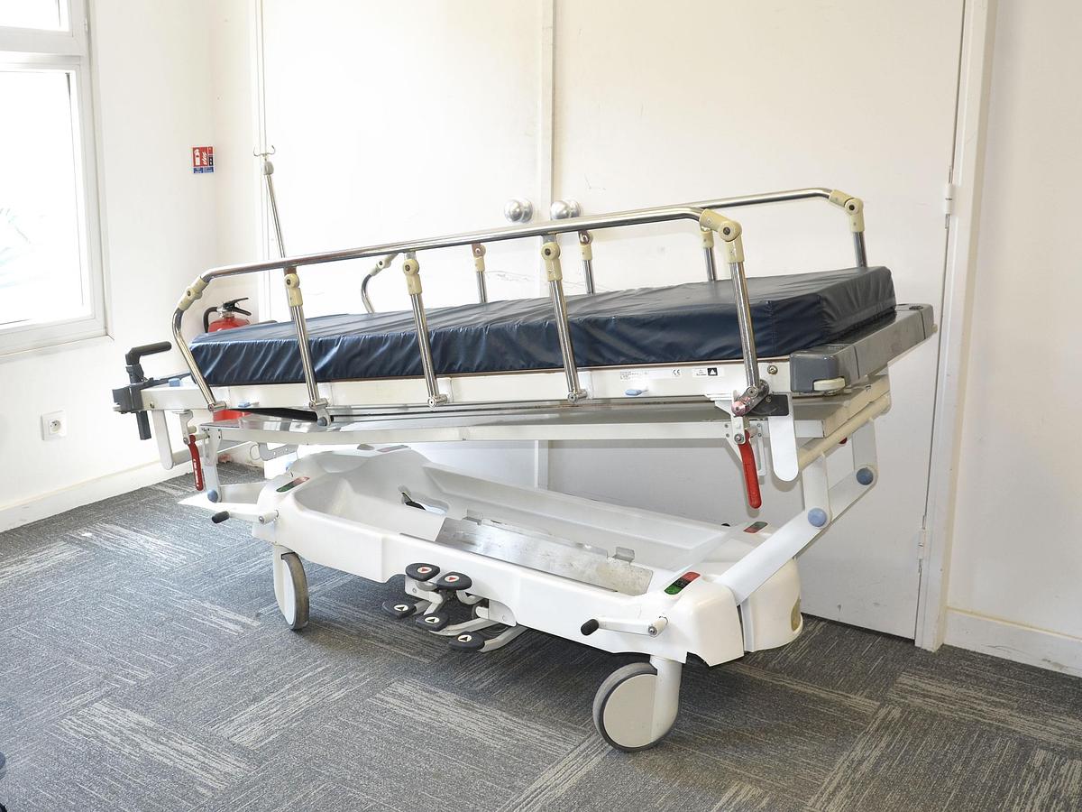 D'occasion CHARIOT DE TRANSPORT PATIENT HUNTLEIGH LIFEGUARD