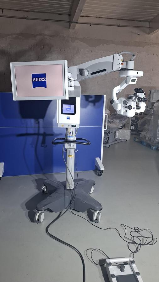 D'occasion MICROSCOPE OPERATOIRE D'OPHTALMOLOGIE KARL ZEISS LUMERA 700
