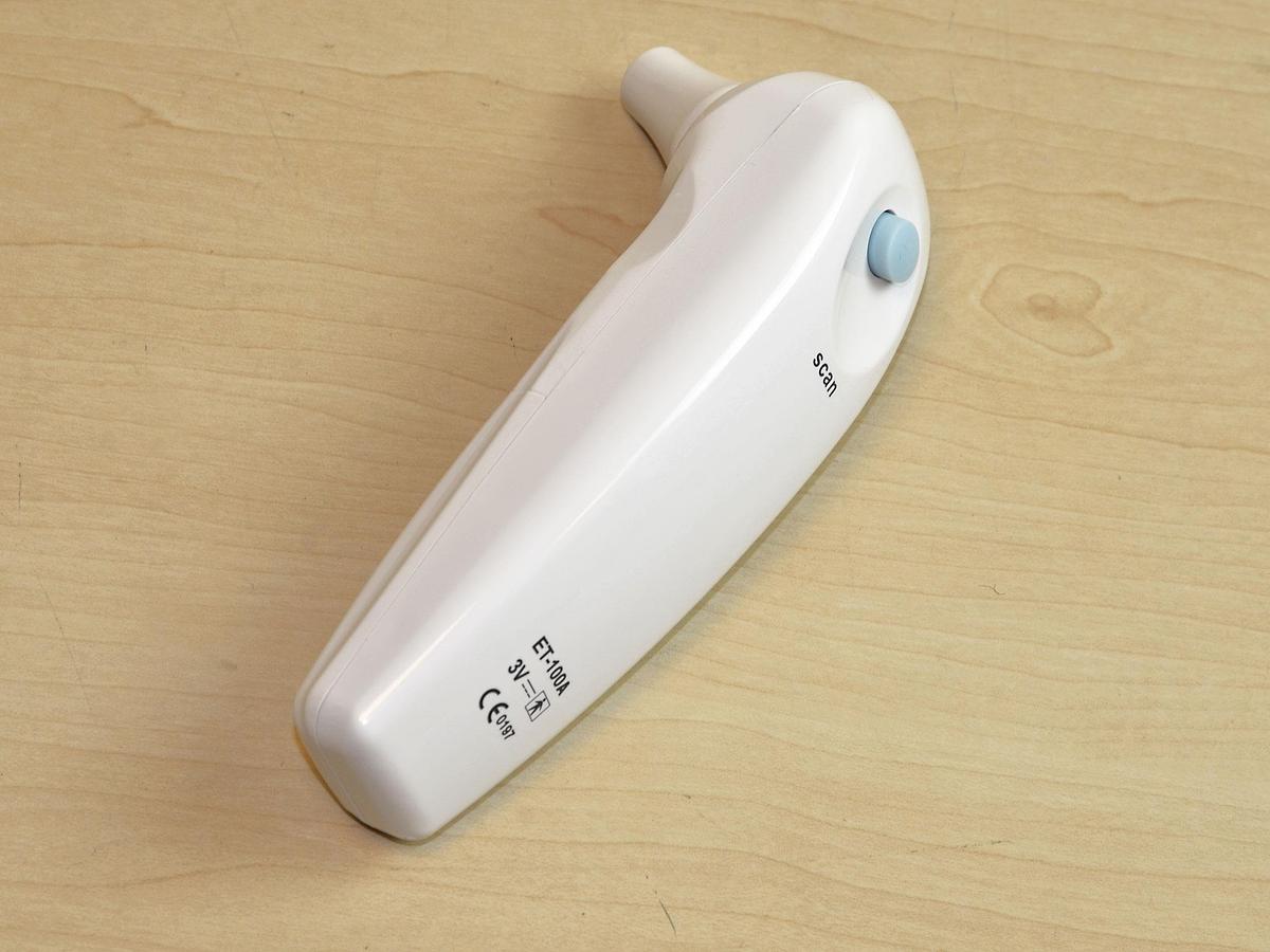 Neuf THERMOMÈTRE INFRAROUGE AURICULAIRE