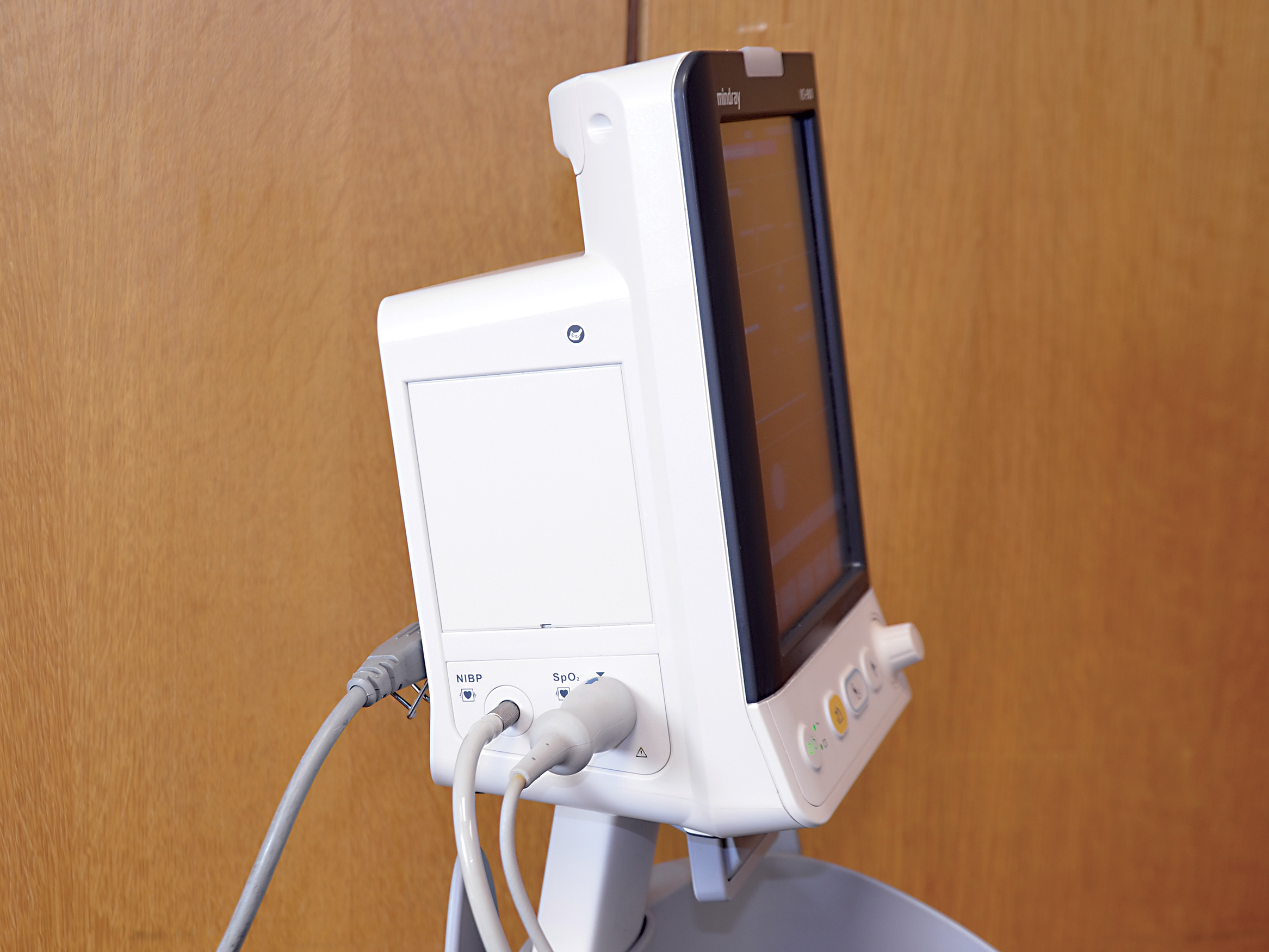 D'occasion MONITEUR MOBILE DE PRESSION BRASSARD, DE SpO2 ET DE FRÉQUENCE CARDIAQUE MINDRAY VS-900