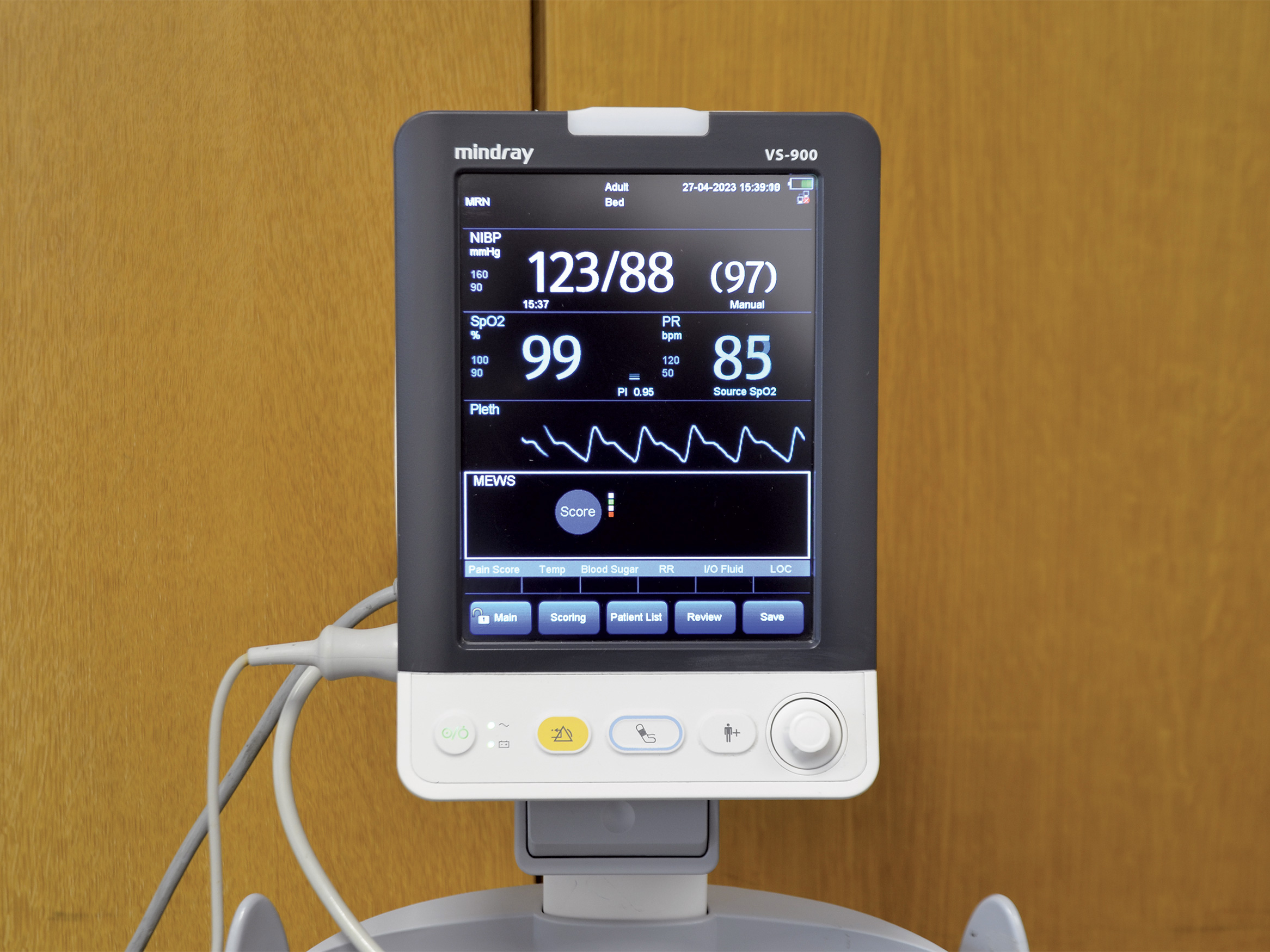 D'occasion MONITEUR MOBILE DE PRESSION BRASSARD, DE SpO2 ET DE FRÉQUENCE CARDIAQUE MINDRAY VS-900