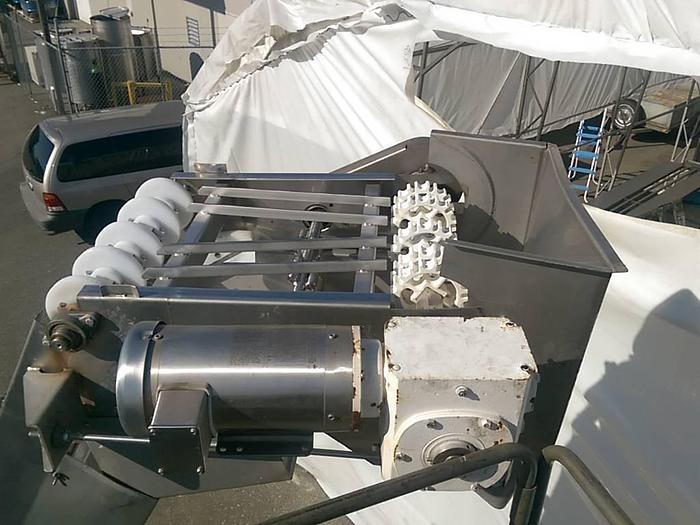 Used 15′ High Incline Conveyor