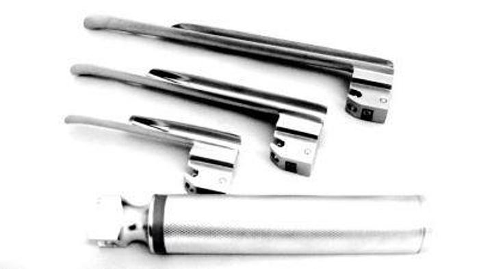 Used Laryngoscope Set Fibre Optic Magill with 3 Blades (Size 1,2,3) in Case