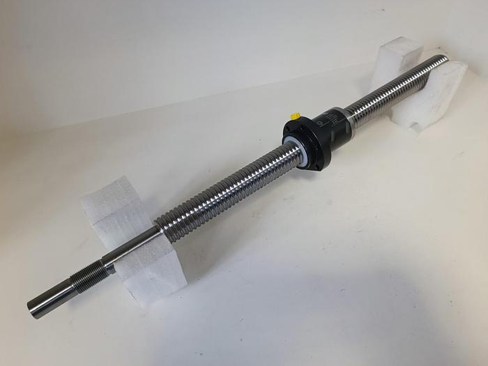 Geschliffener Präzisions Kugelgewindetrieb, D32x5mm, 608mm, Kuhn, neu