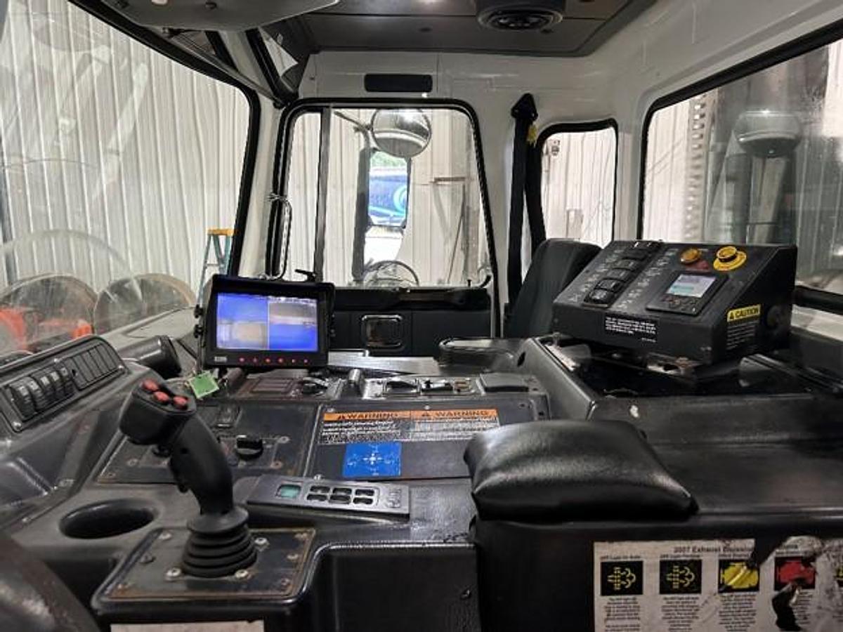 Used 2014 AUTOCAR FRONT LOAD TRUCK
