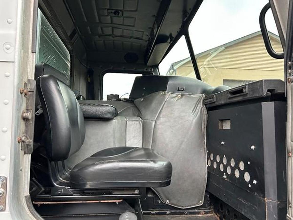 Used 2014 PETERBILT REAR LOAD TRUCK