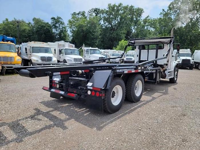 Used 2010 FREIGHTLINER ROLLOFF TRUCK