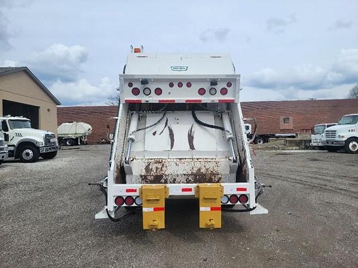 Used 2014 FREIGHTLINER REAR LOAD TRUCK