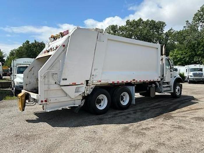 Used 2010 FREIGHTLINER REAR LOAD TRUCK