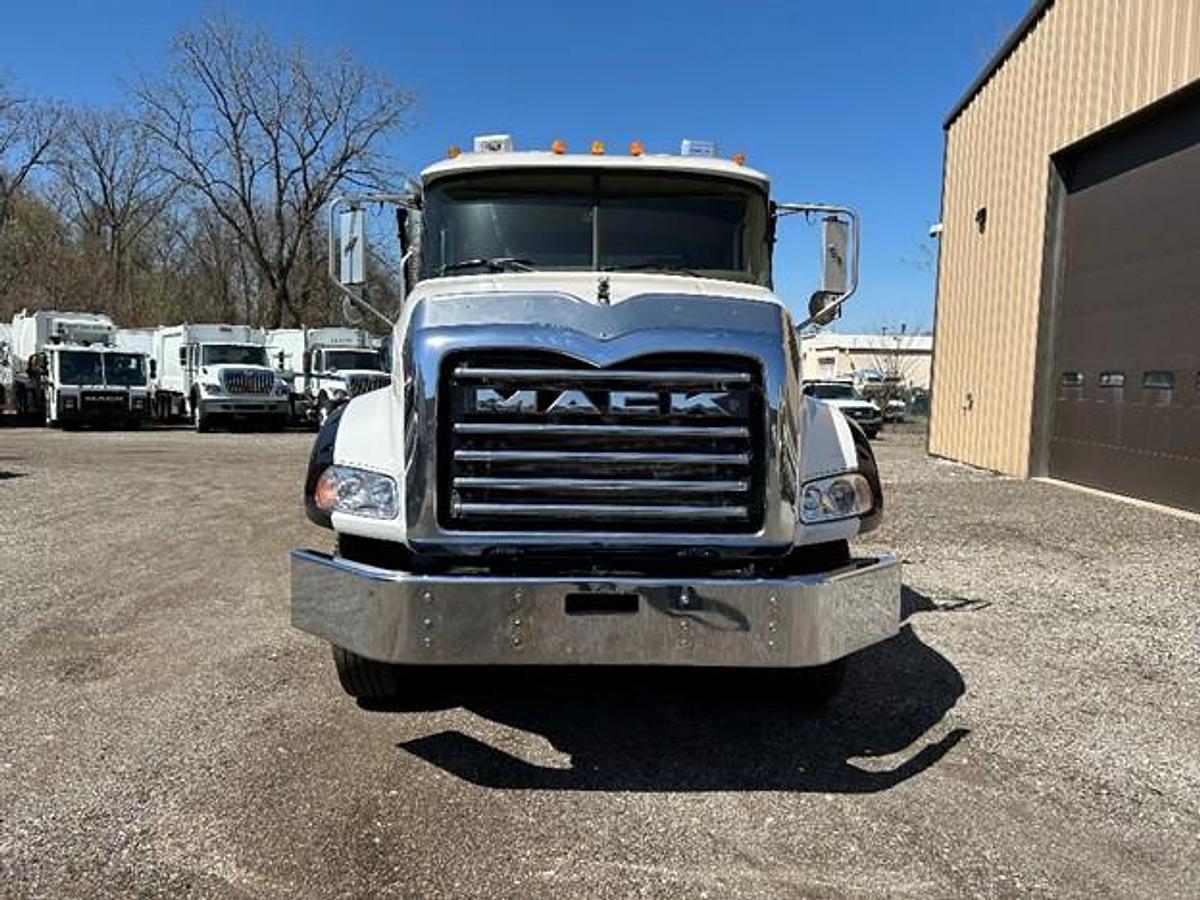 Used 2015 MACK ROLLOFF TRUCK
