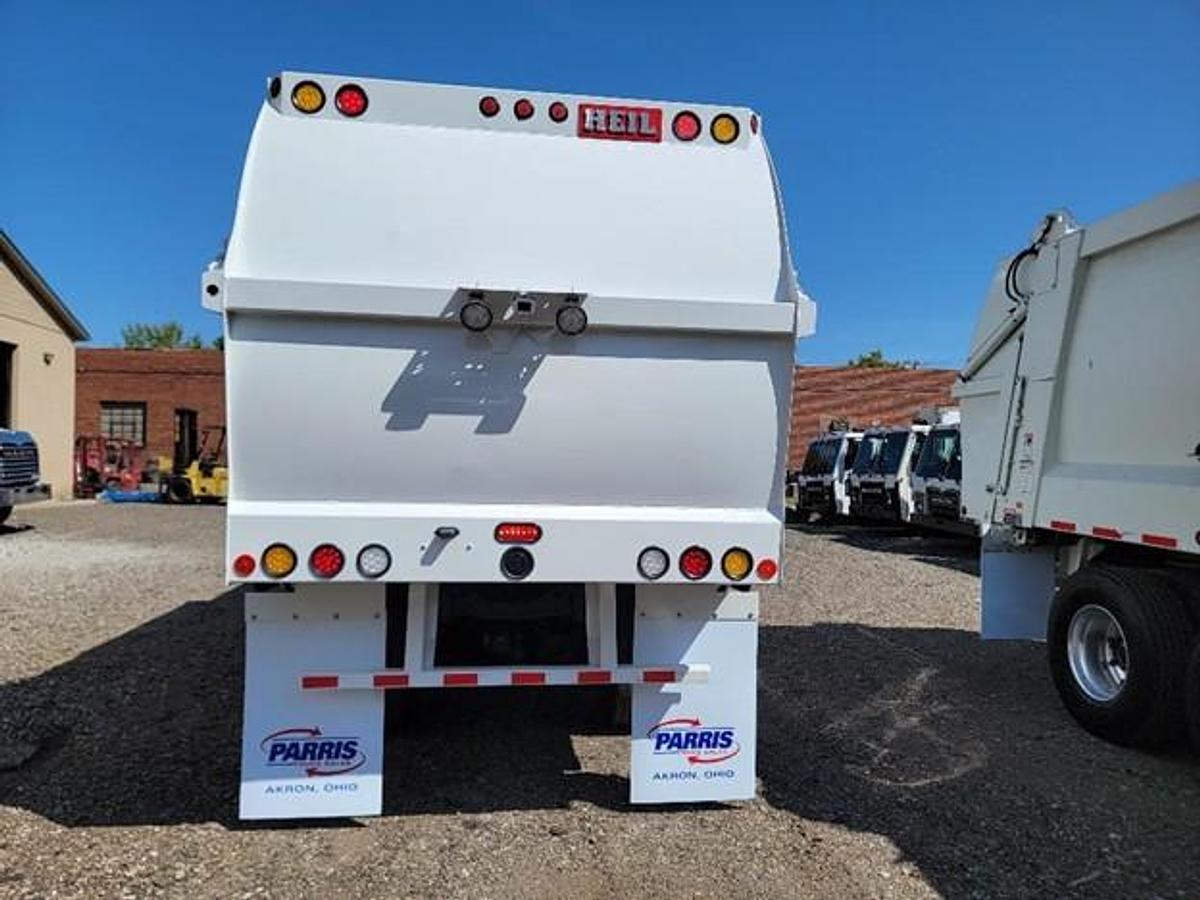 Used 2016 MACK AUTOMATED SIDE LOAD TRUCK