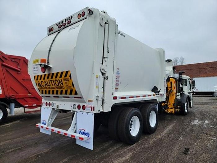Used 2017 MACK AUTOMATED SIDE LOAD TRUCK